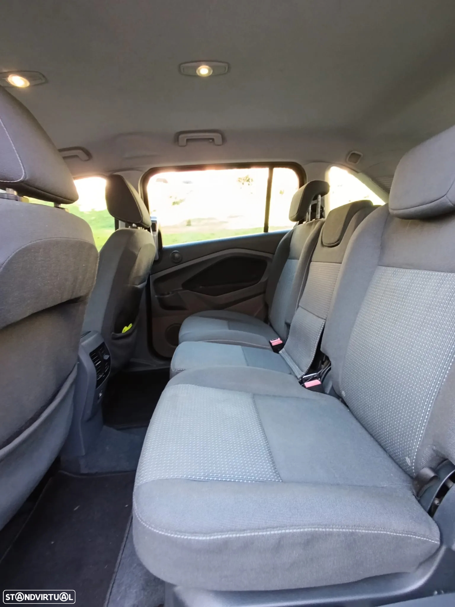 Ford Grand C-Max 1.6 TDCi Titanium - 18