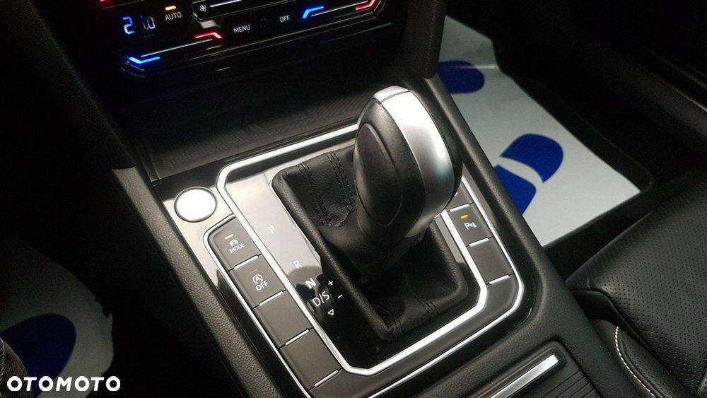Volkswagen Passat - 26
