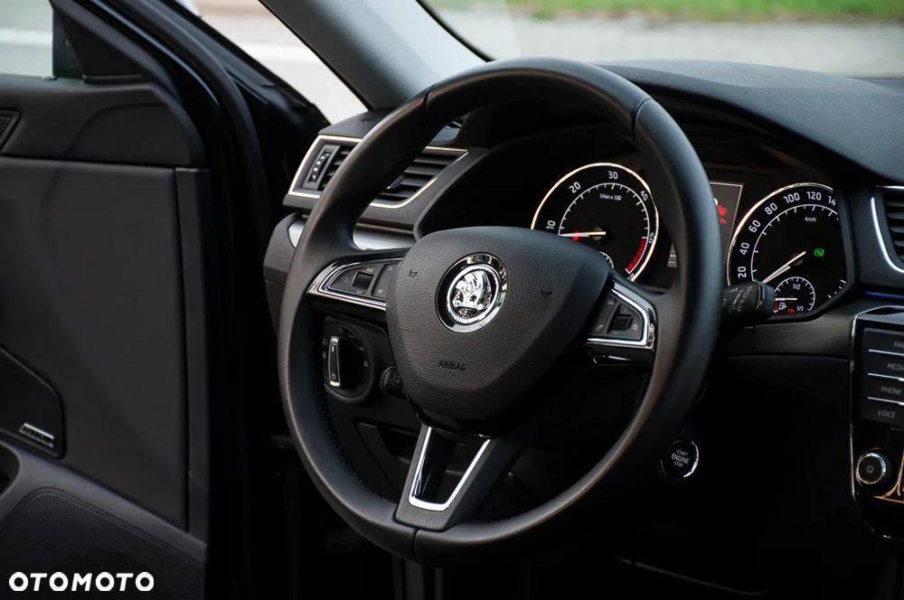 Skoda Superb 2.0 TDI DSG Ambition - 31