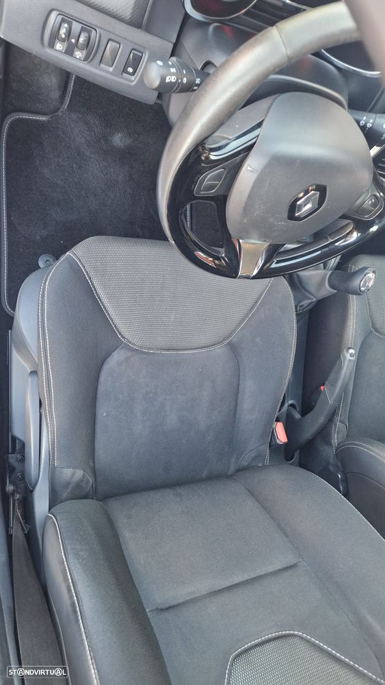 Renault Clio Sport Tourer 1.5 dCi Dynamique S - 12
