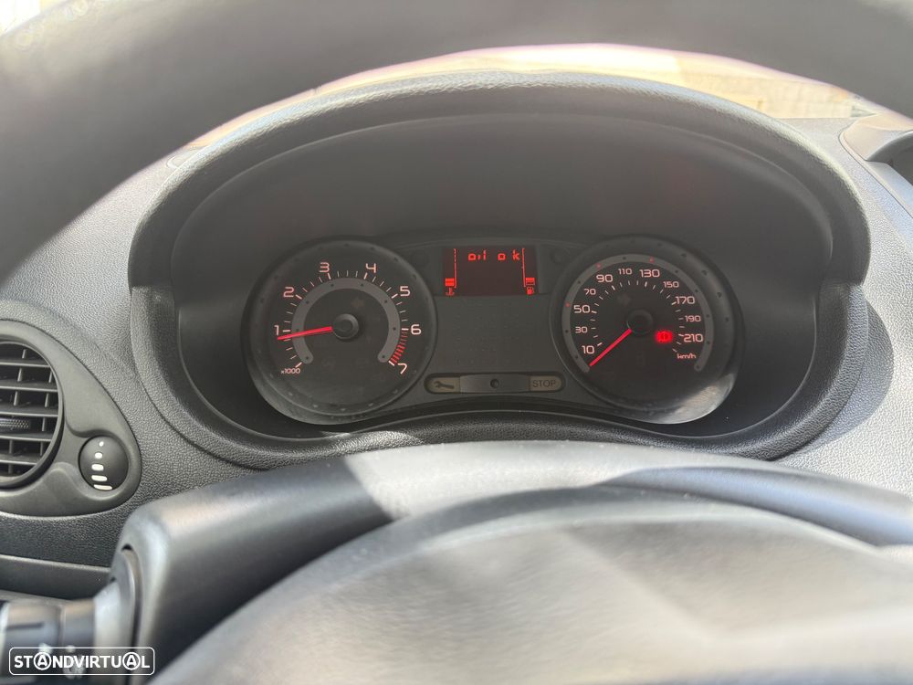 Renault Clio 1.2 16V Confort - 8