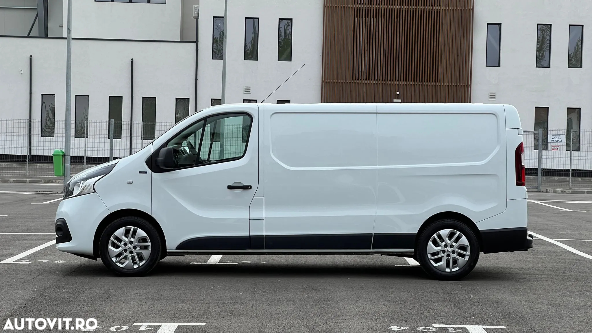 Renault Trafic - 3