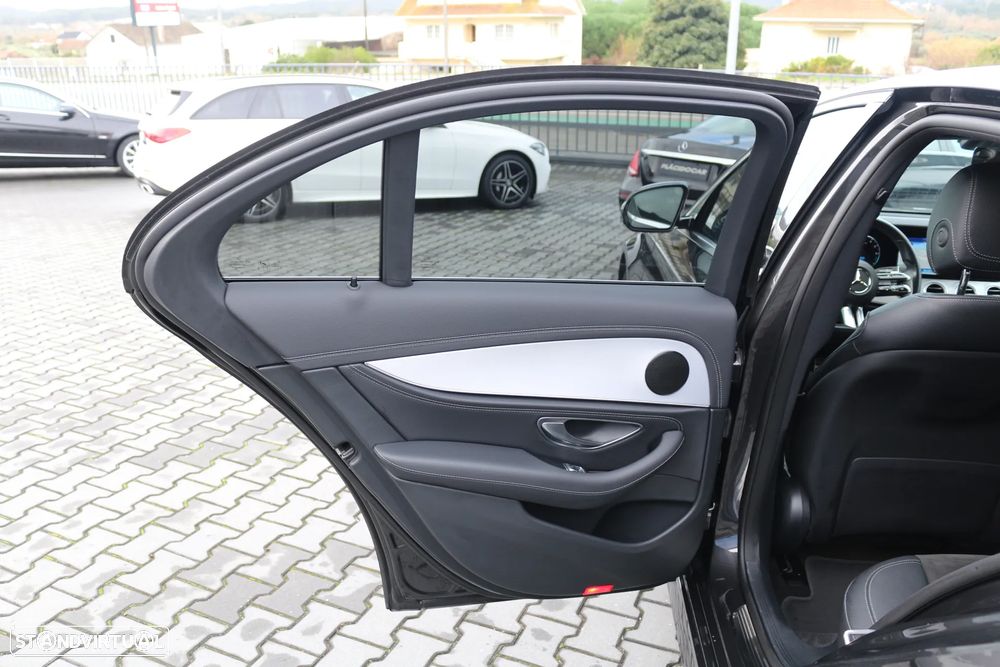 Mercedes-Benz E 300 de AMG Line - 41