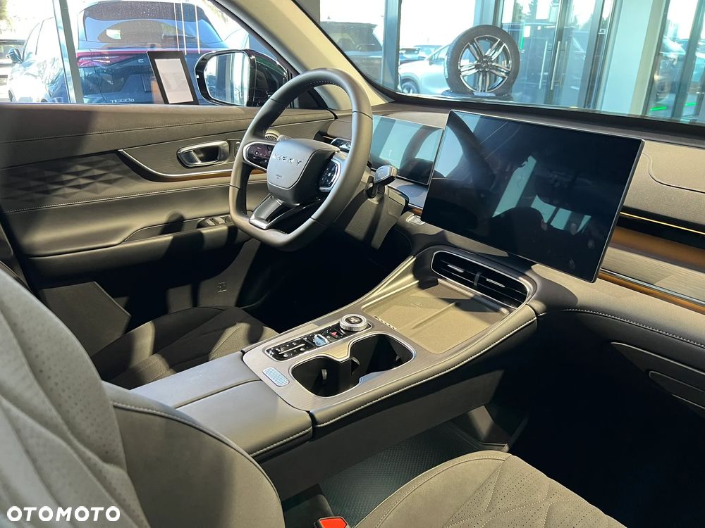 Chery Tiggo 8 1.6 T-GDI Comfort DCT - 4