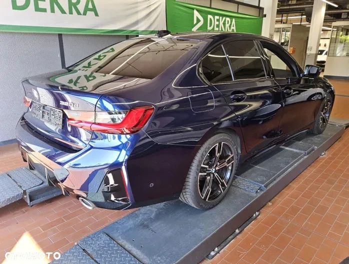 BMW Seria 3 320d M Sport - 2