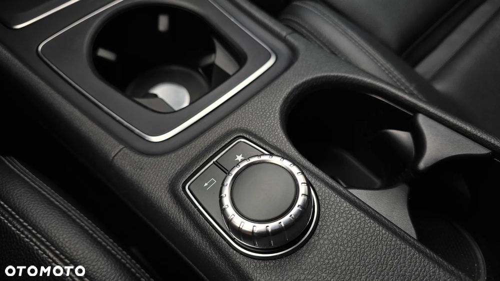 Mercedes-Benz CLA 250 4Matic 7G-DCT AMG Line - 21