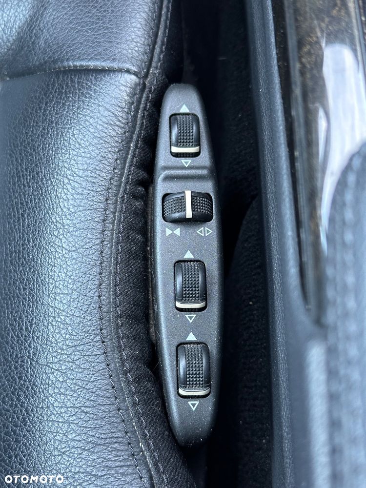 Mercedes-Benz Klasa E 350 4-Matic Avantgarde - 9