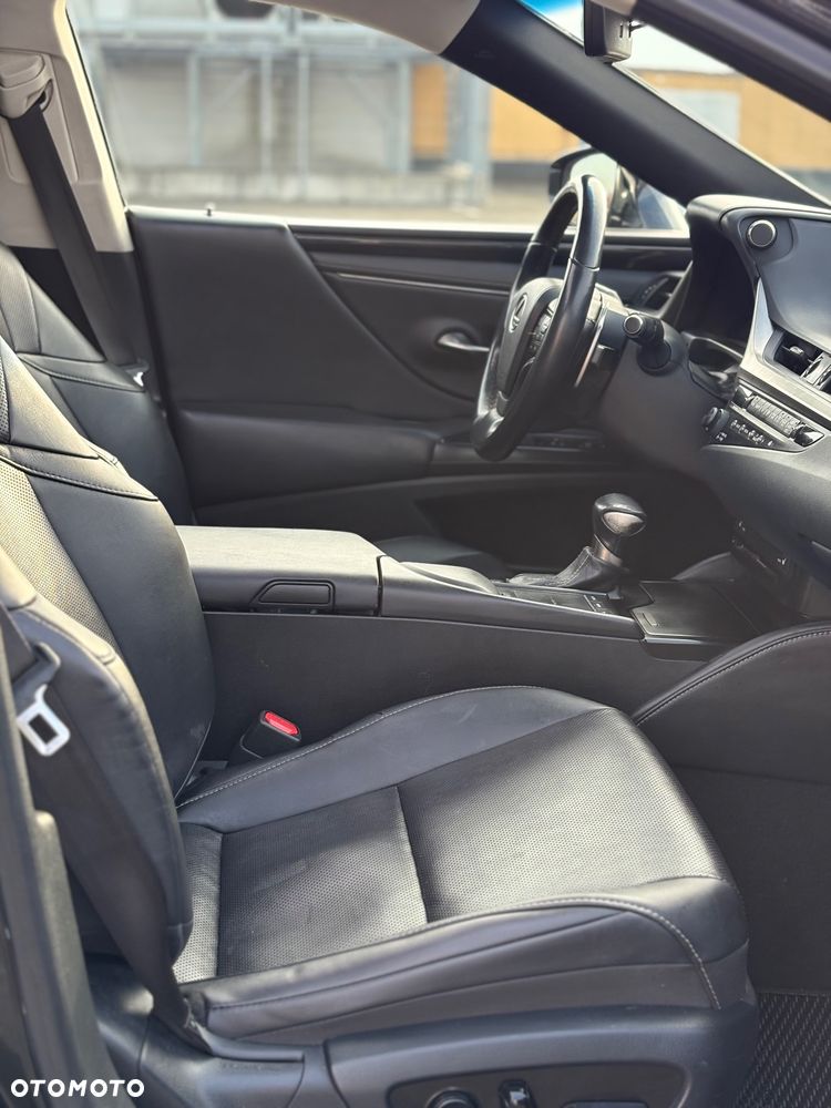 Lexus ES - 11