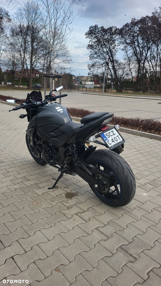 Suzuki GSX - 7