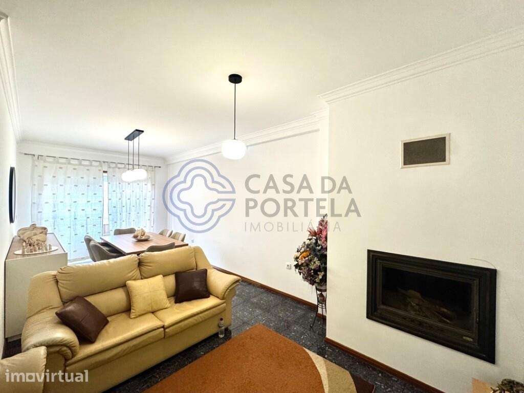 Apartamento T2 em Fânzeres – Excelente Estado de Conservação e Zona Tr - Grande imagem: 2/18