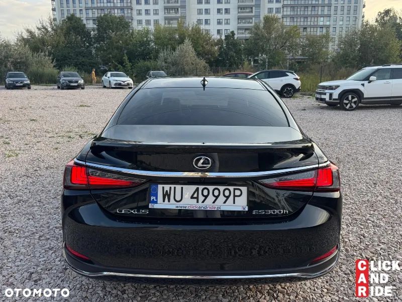 Lexus ES 300h Business Edition + - 12