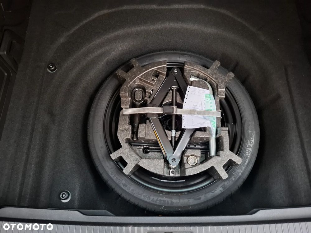 Volkswagen Passat Variant 1.5 TSI EVO Elegance DSG - 28