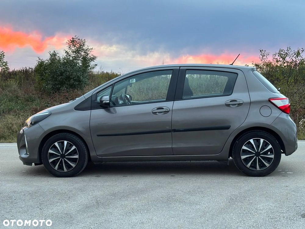 Toyota Yaris - 4