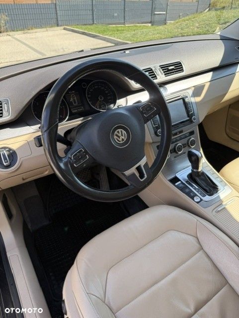 Volkswagen Passat 2.0 TDI Comfortline DSG - 6
