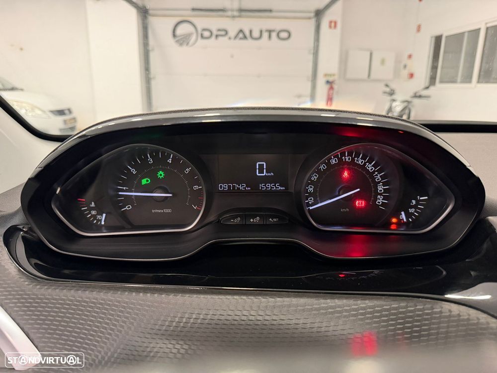 Peugeot 2008 1.2 PureTech Style - 15