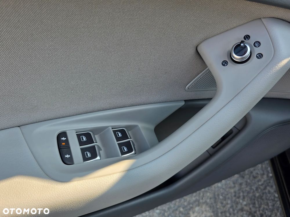 Audi A6 Avant 2.0 TDI DPF multitronic sport selection - 13