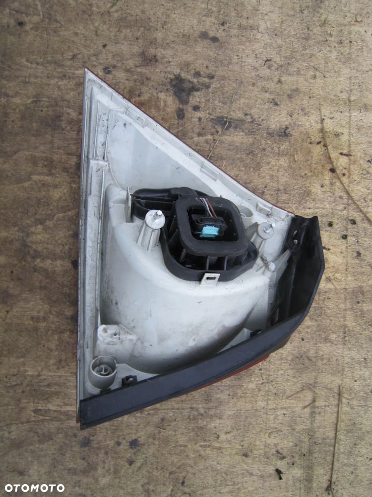 Lampa tył tylna prawa VW Golf V HB 1K6945096N - 3