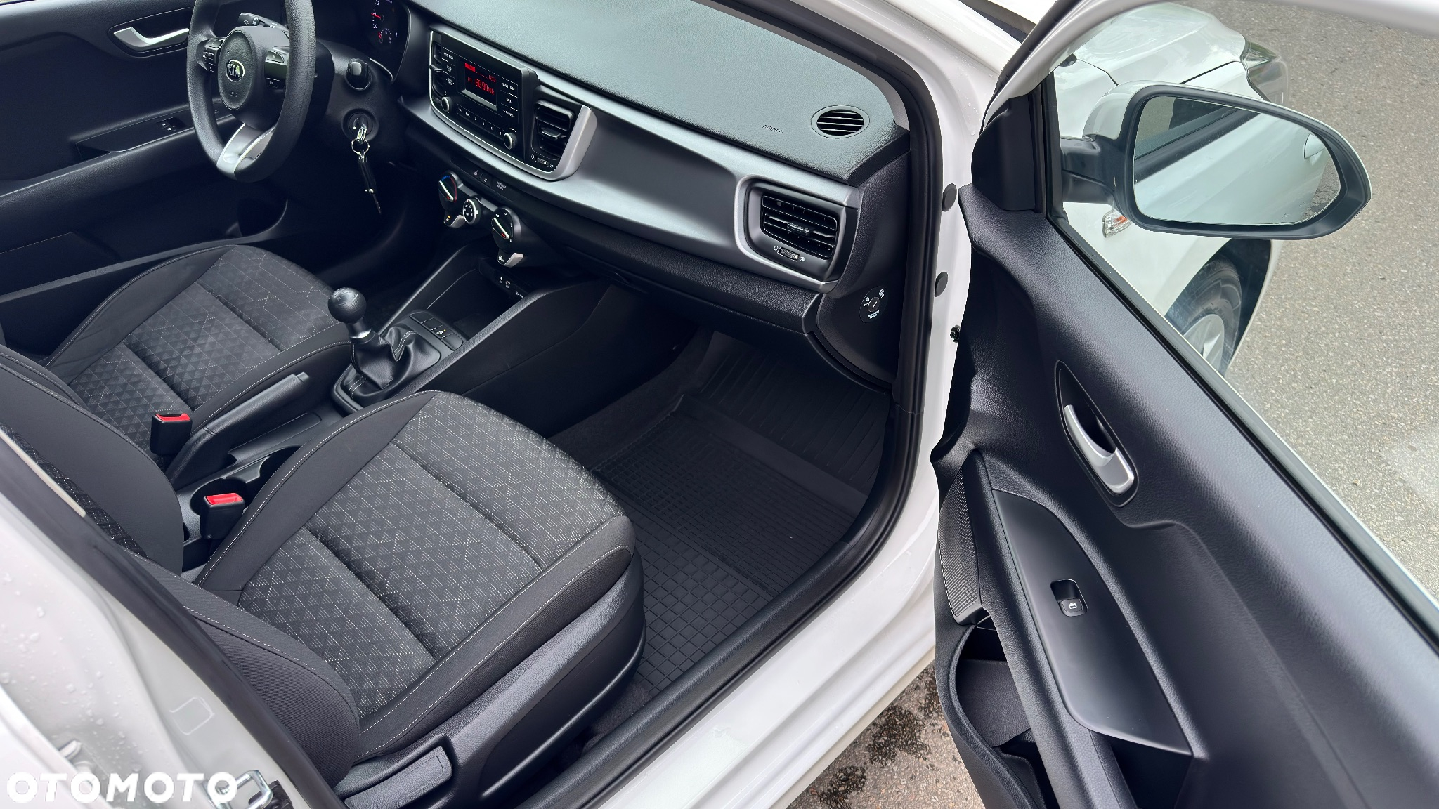 Kia Rio 1.2 Attract - 13