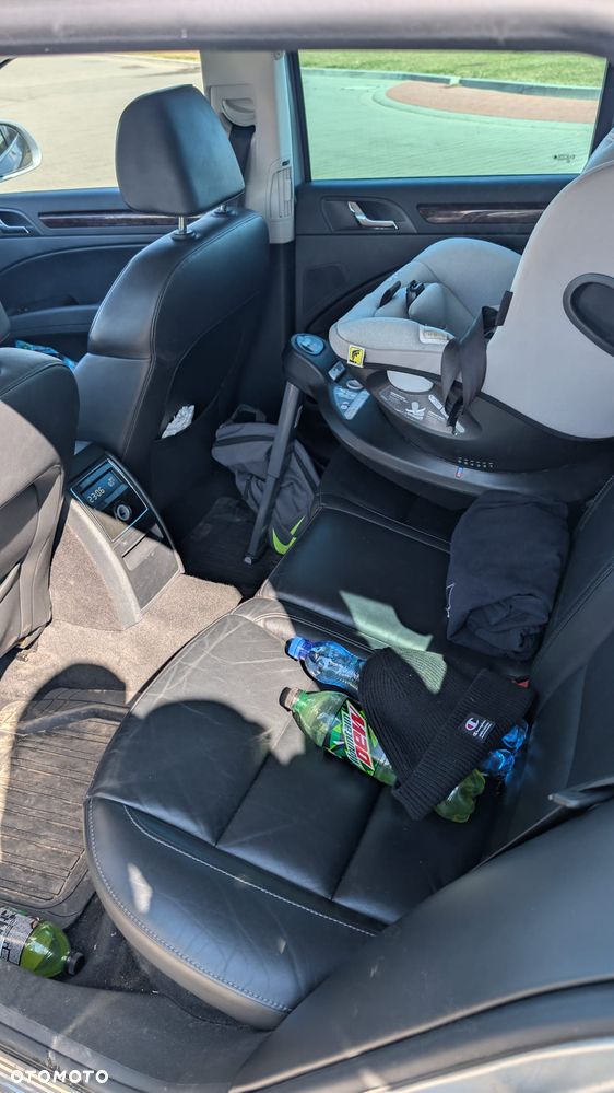 Skoda Superb 2.0 TDI Family DSG - 22