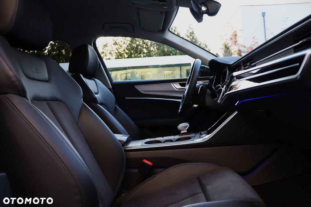 Audi A6 Avant 55 TFSI e quattro S tronic S line - 23