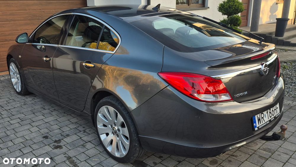 Opel Insignia 2.0 CDTI - 12