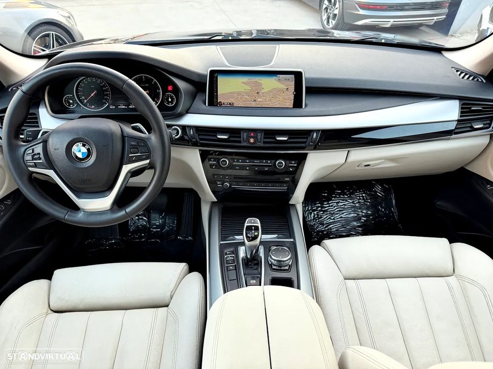 BMW X5 25 d sDrive Comfort 7L - 9