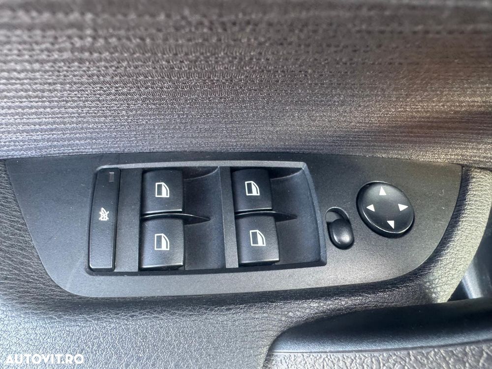 BMW X1 xDrive20d - 14