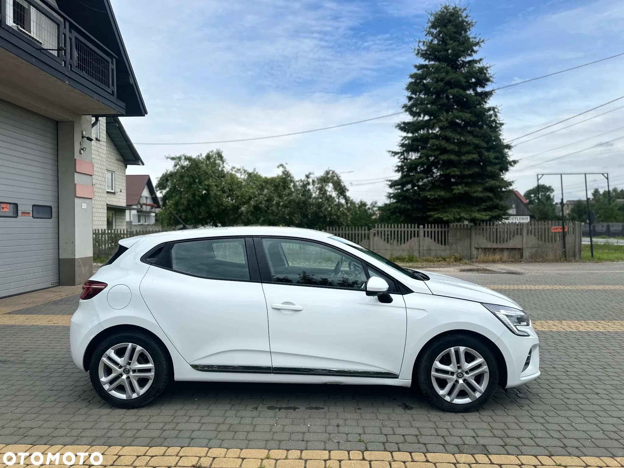 Renault Clio BLUE dCi 85 BUSINESS EDITION - 12