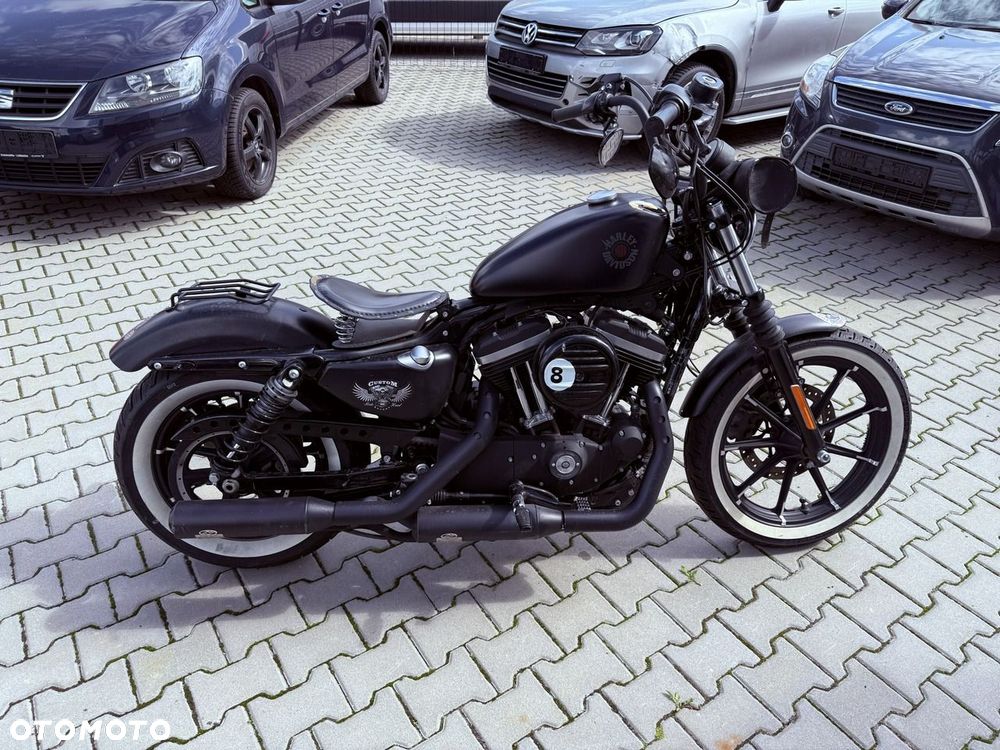 Harley-Davidson Sportster Iron 883 - 1