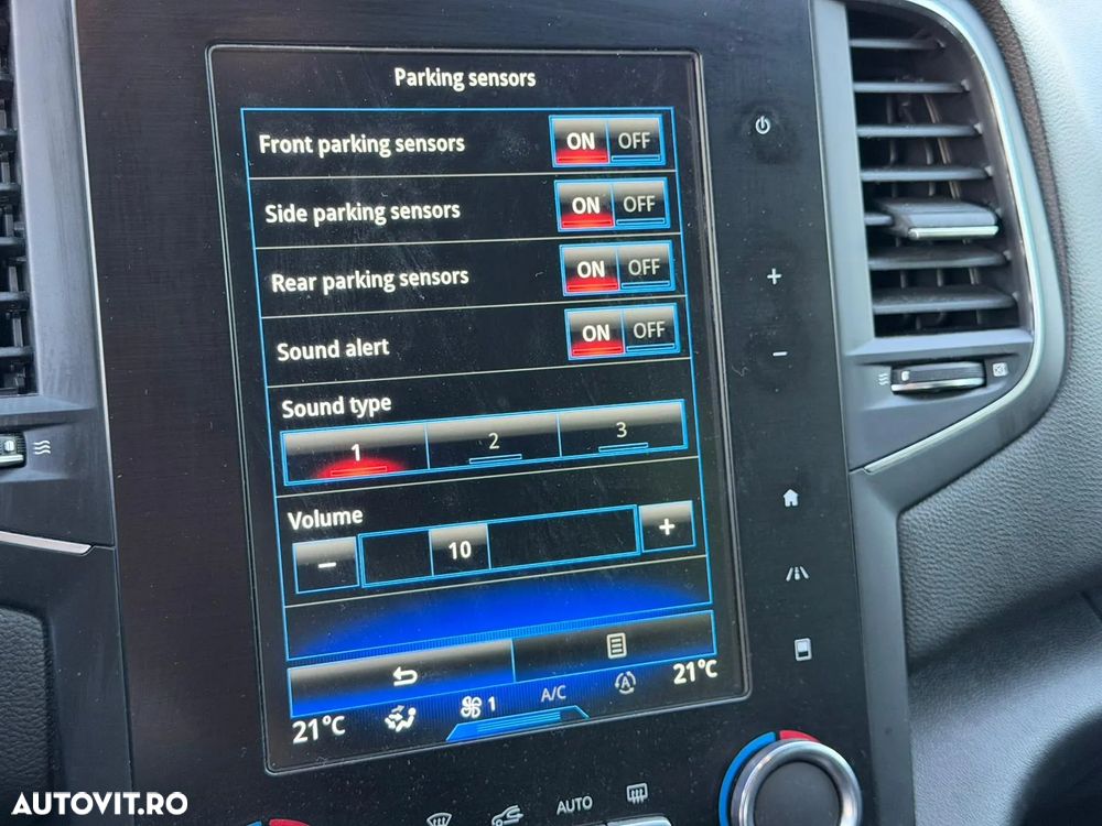 Renault Megane Grandtour TCe 140 GPF INTENS - 19