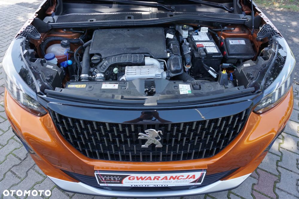 Peugeot 2008 PureTech 130 EAT8 GT - 32