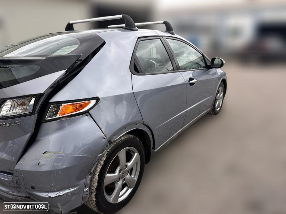 HONDA Civic VIII Hatchback (FN, FK) 1.4 Gasolina 83 cv  61 kW 2005 - 2008 L13A7 para peças - 9