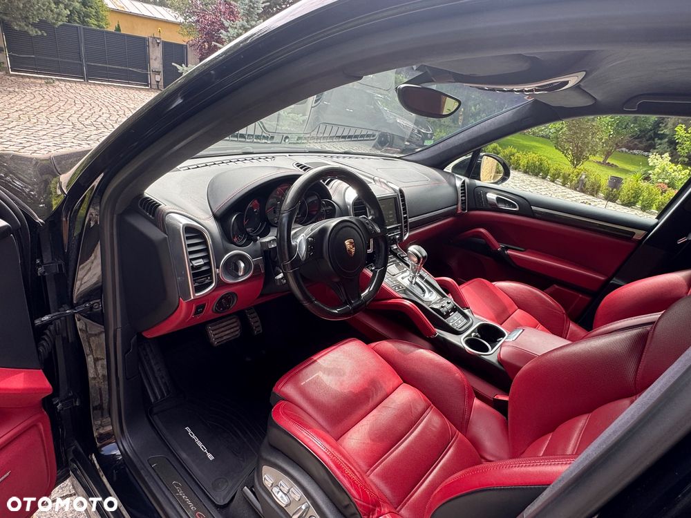 Porsche Cayenne GTS - 10
