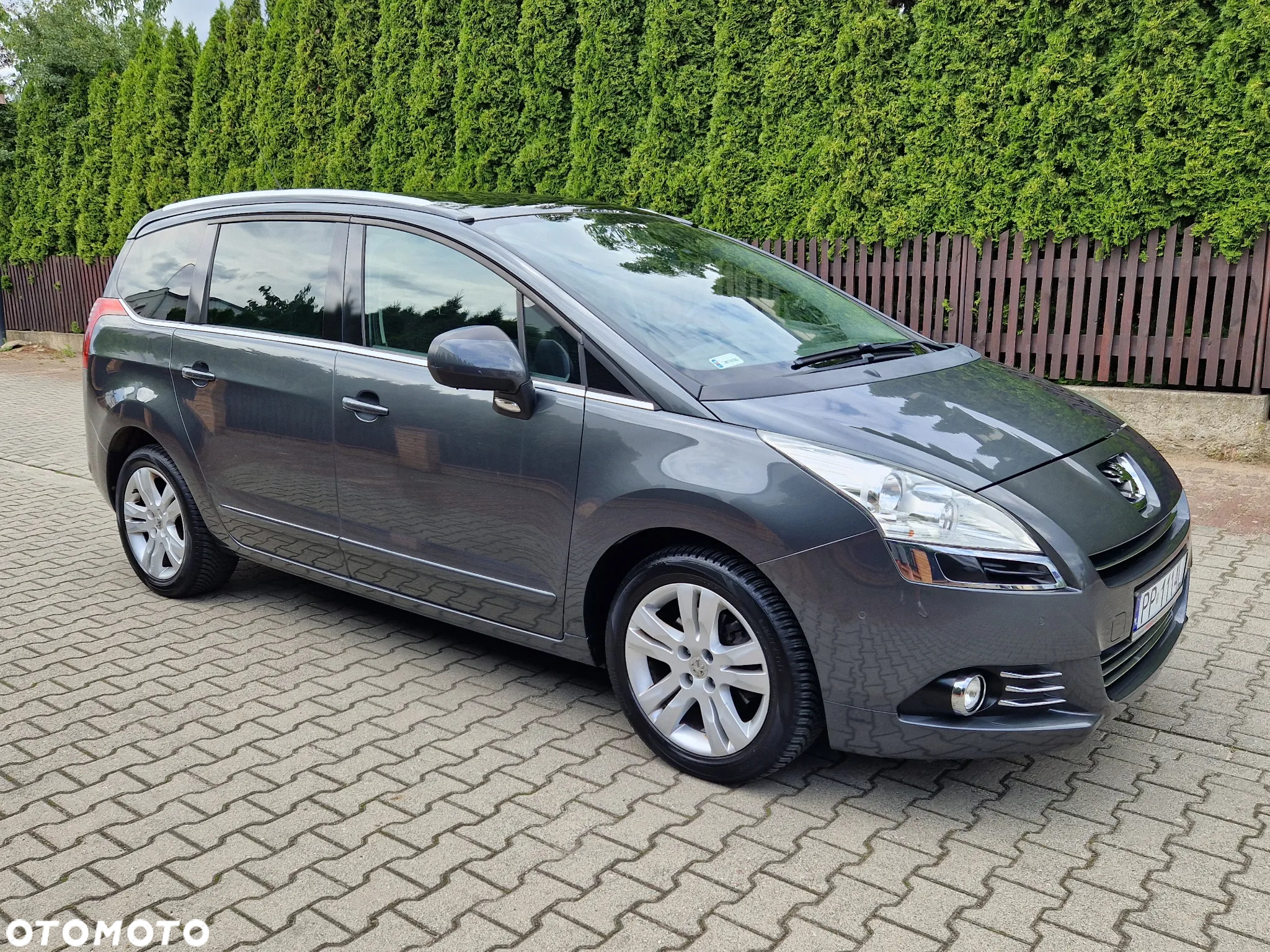 Peugeot 5008 1.6 THP Premium - 3
