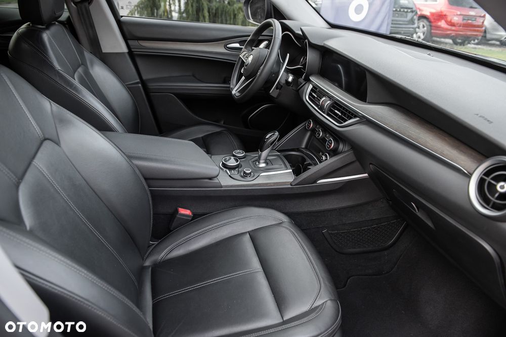 Alfa Romeo Stelvio 2.0 Turbo 16V AT8-Q4 Executive - 20