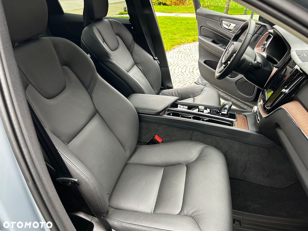 Volvo XC 60 T8 AWD Recharge Geartronic RDesign - 14