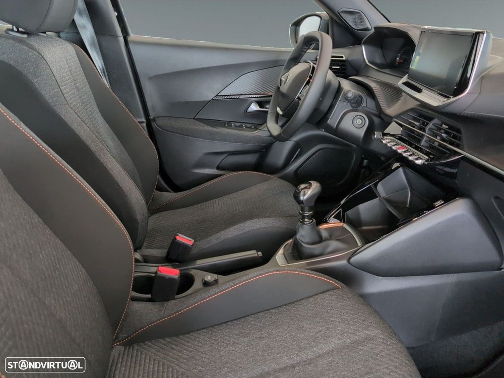 Peugeot 2008 1.2 Style - 16