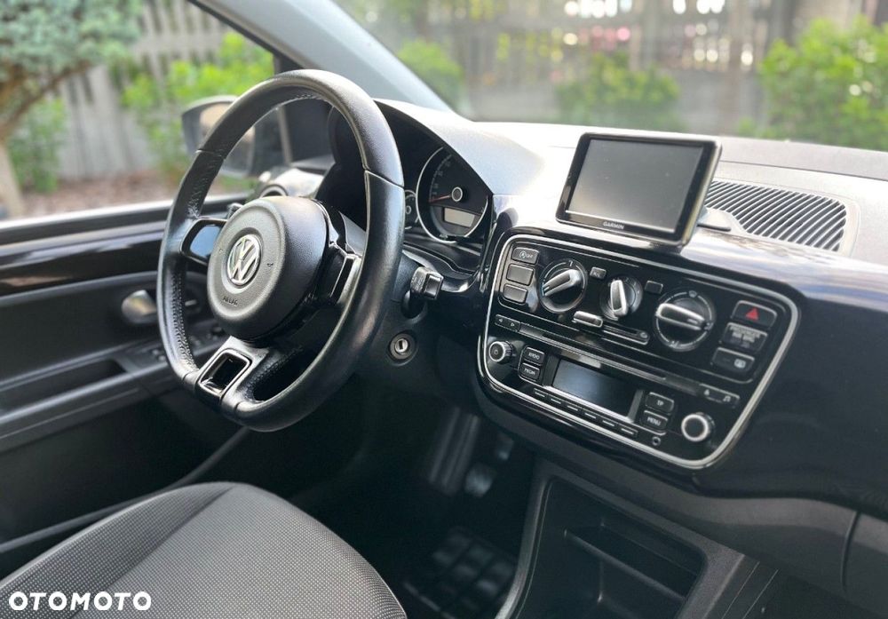 Volkswagen up! - 6