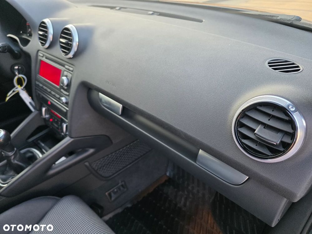 Audi A3 Sportback 2.0 TDI S line Sportpaket plus - 31