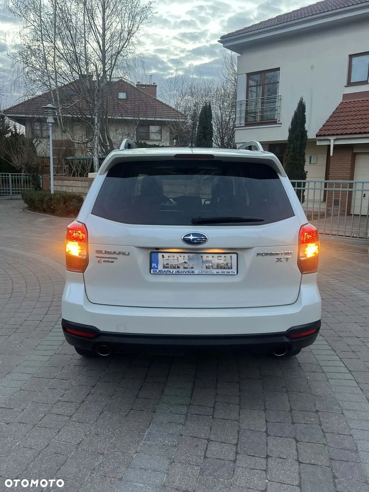 Subaru Forester 2.0XT Platinum Lineartronic - 4