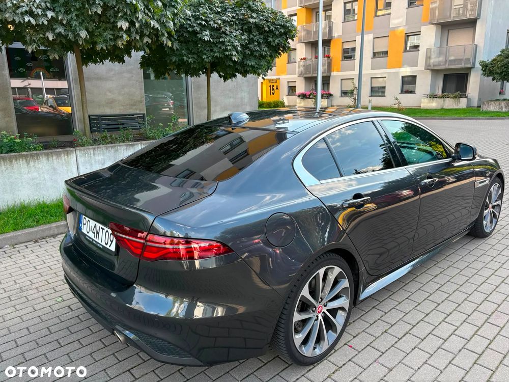 Jaguar XE 2.0 P250 R-Dynamic HSE - 8