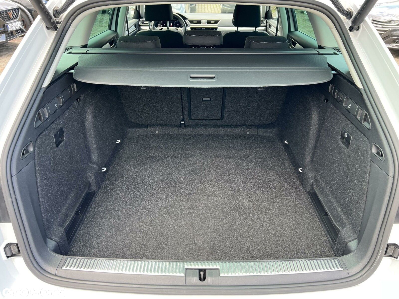 Skoda Superb 1.5 TSI Ambition DSG - 9