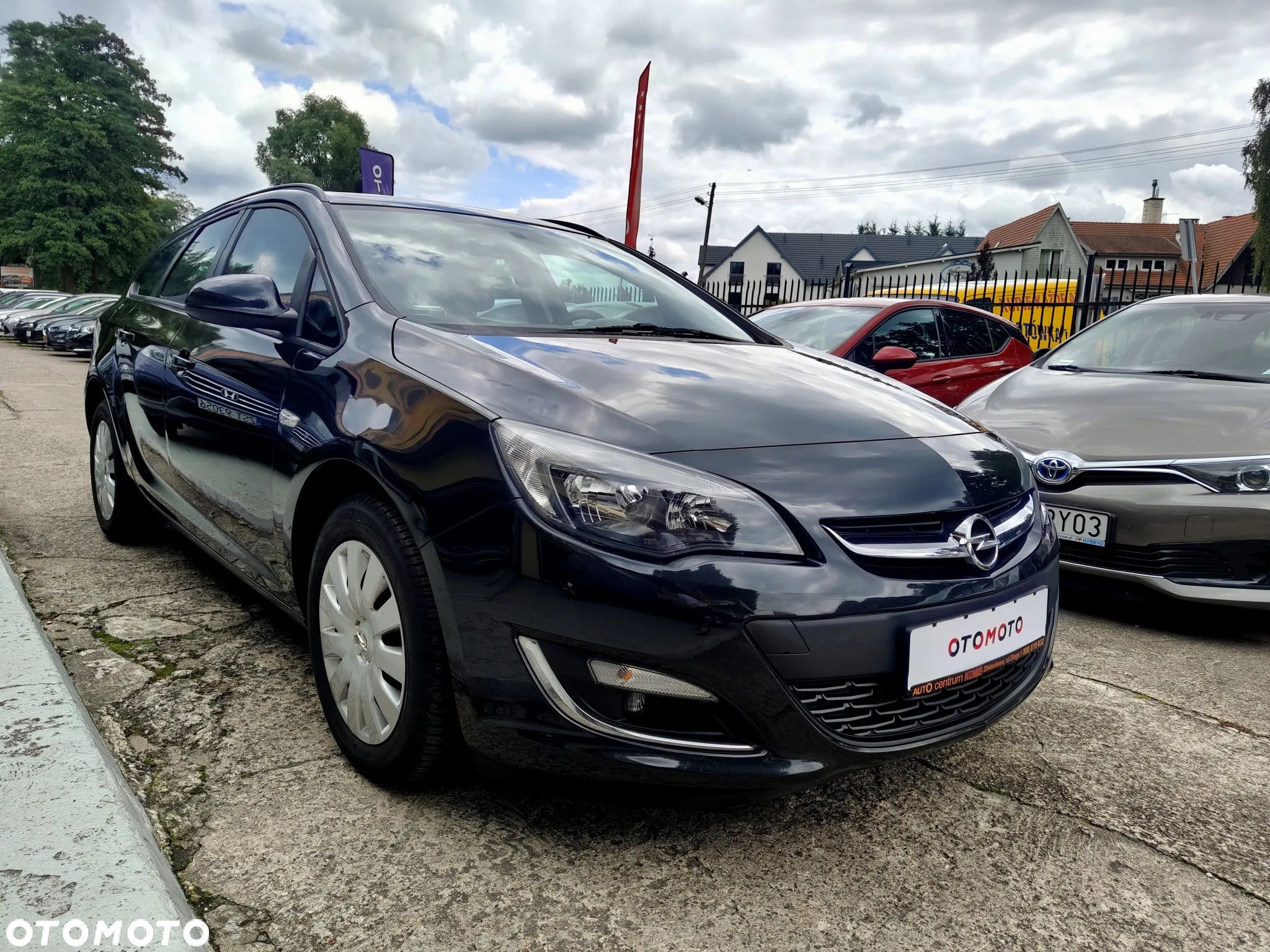 Opel Astra IV 1.4 T Active - 1