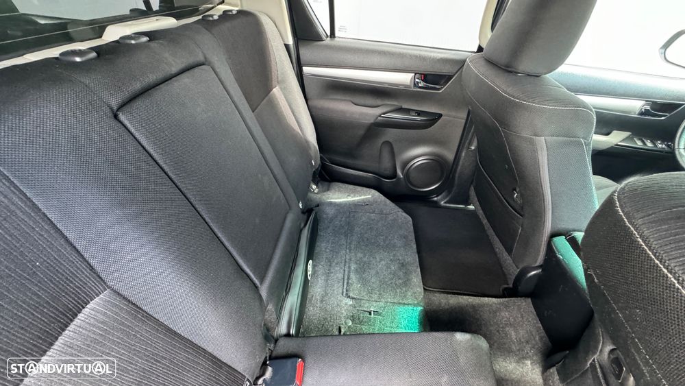 Toyota Hilux 2.4 D-4D 4WD CD Tracker - 41