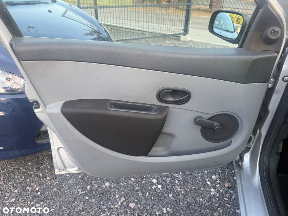 Renault Clio - 18
