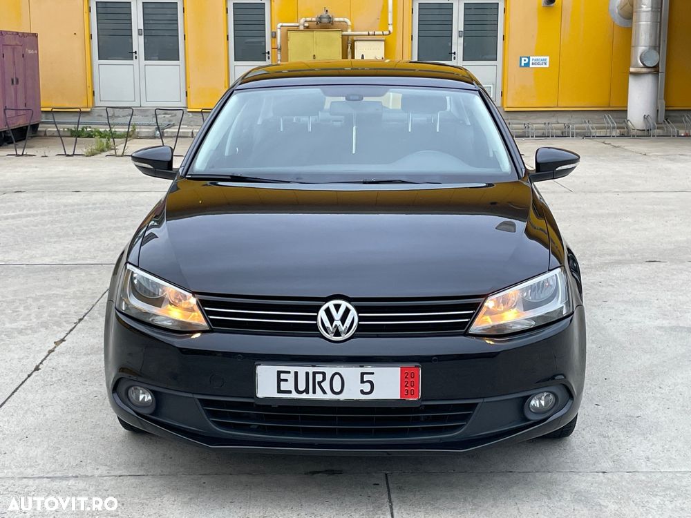 Volkswagen Jetta - 10