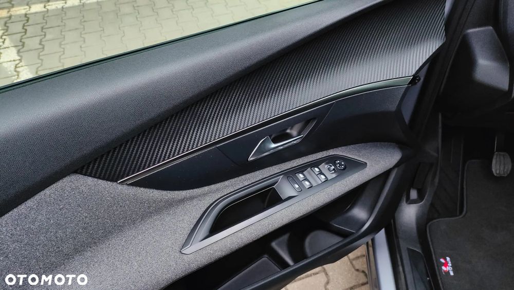 Peugeot 3008 - 8