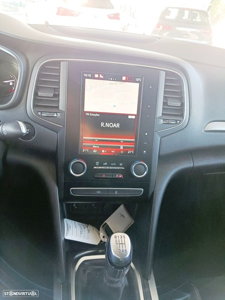 Renault Mégane Sport Tourer 1.3 TCe Limited - 30