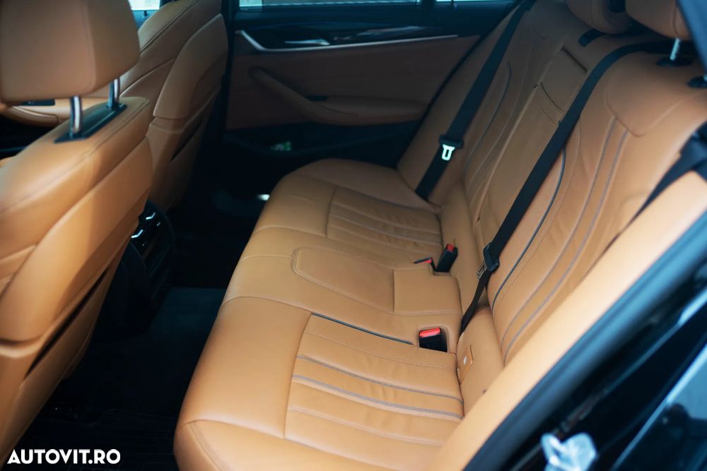 BMW Seria 5 530e Aut. Luxury Line - 30