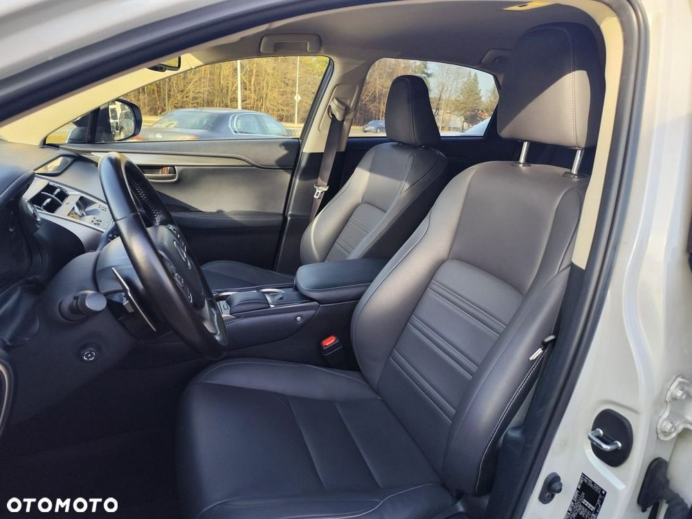 Lexus NX 300h F Impression AWD - 11